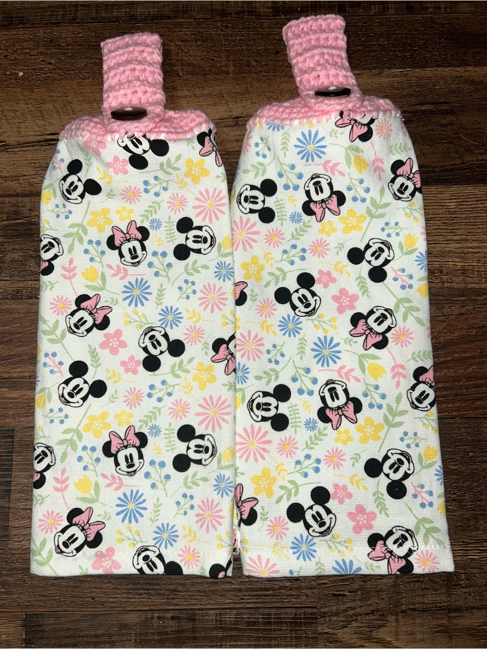 Mickey and Minnie Mouse Spring Hanging Towel Set
